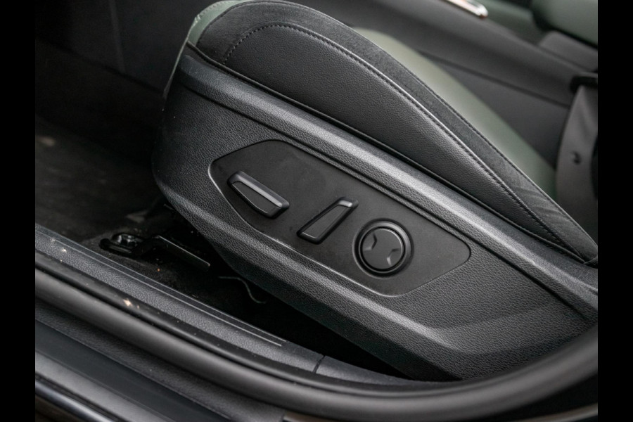 Kia Sportage 1.6 T-GDi Plug-in Hybrid AWD Dark Edition l Stoel Stuur Verwarming l Camera l Navigatie l El. Stoelen