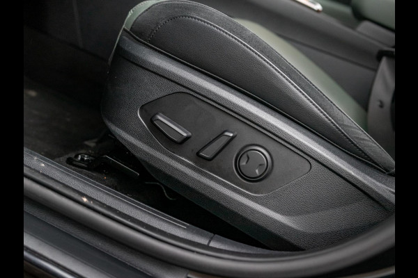 Kia Sportage 1.6 T-GDi Plug-in Hybrid AWD Dark Edition l Stoel Stuur Verwarming l Camera l Navigatie l El. Stoelen