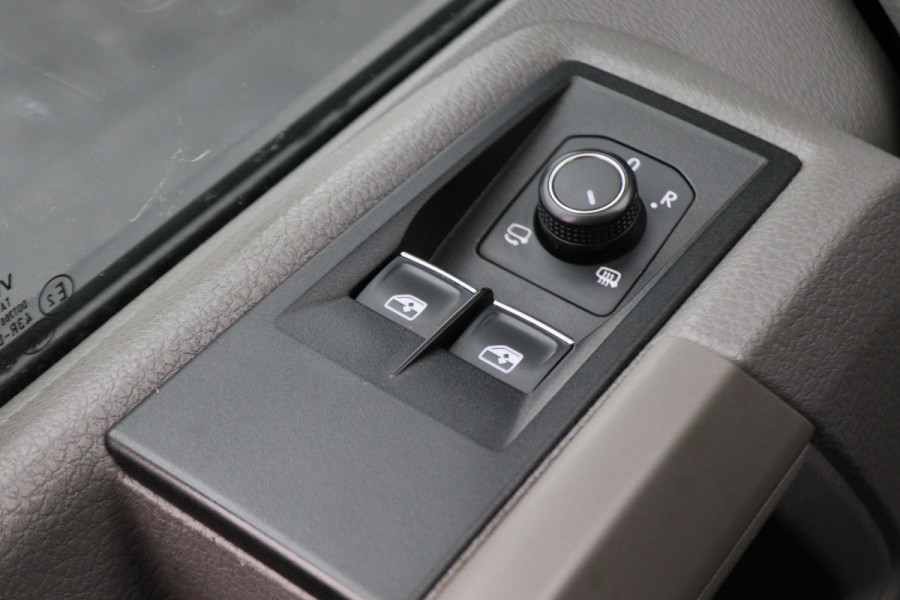 Volkswagen Crafter 35 2.0 TDI 140 PK DSG L3H2 (L2H1)