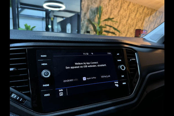 Volkswagen T-Roc 1.5 TSI Style Garantie Carplay StoelVW Adoptieve Cruise Front ASS Clima Navi Led Dab Rijklaar