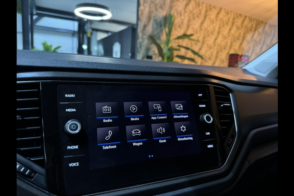 Volkswagen T-Roc 1.5 TSI Style Garantie Carplay StoelVW Adoptieve Cruise Front ASS Clima Navi Led Dab Rijklaar