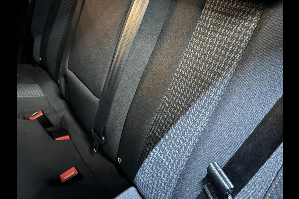 Peugeot 3008 1.2 PureTech Active Pack Garantie Afn. Trekhaak Cruise Clima Navi Led Lane PDC Rijklaar