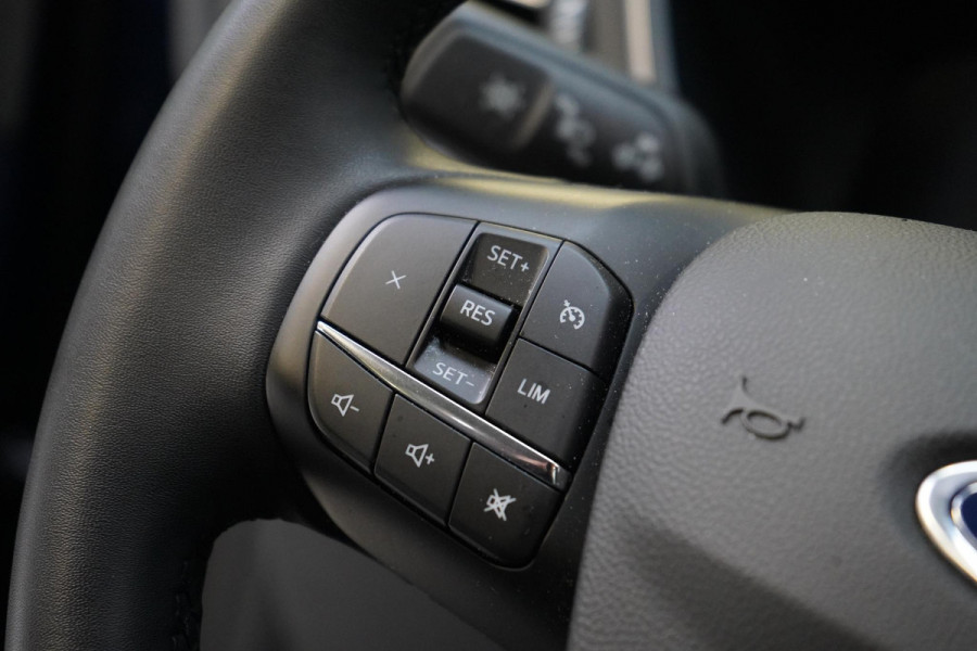 Ford Kuga 2.5 PHEV Titanium | Head-Up | Stoelverwarming | Navigatie | Achteruitrijcamera | Stuurverwarming