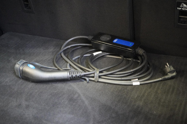 Ford Kuga 2.5 PHEV Titanium | Head-Up | Stoelverwarming | Navigatie | Achteruitrijcamera | Stuurverwarming