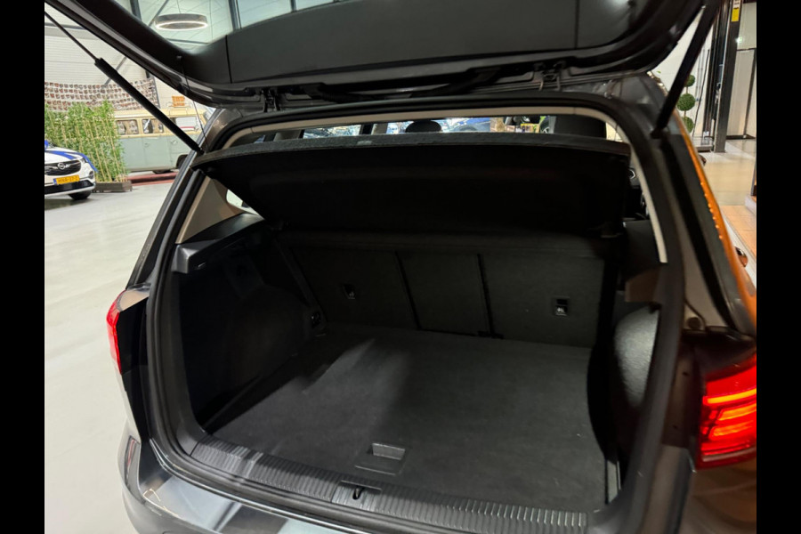 Volkswagen Golf Sportsvan 1.0 TSI Highline Garantie CarPlay Camera Adoptieve Cruise Front Ass Lane PDC Clima Navi Led Rijklaar