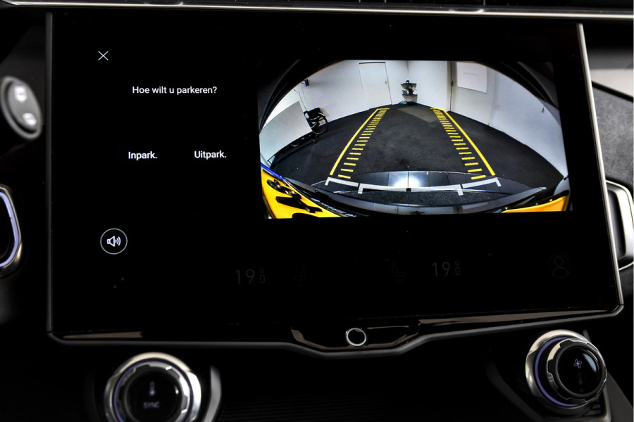 Lynk & Co 01 1.5 PHEV 261PK MY22 | Black Pakket | 360 Camera | 7.4 kWh Boordlader | S/K-panodak | Adapt. Cruise | Memory | Elek. klep | LM 20" | 6298