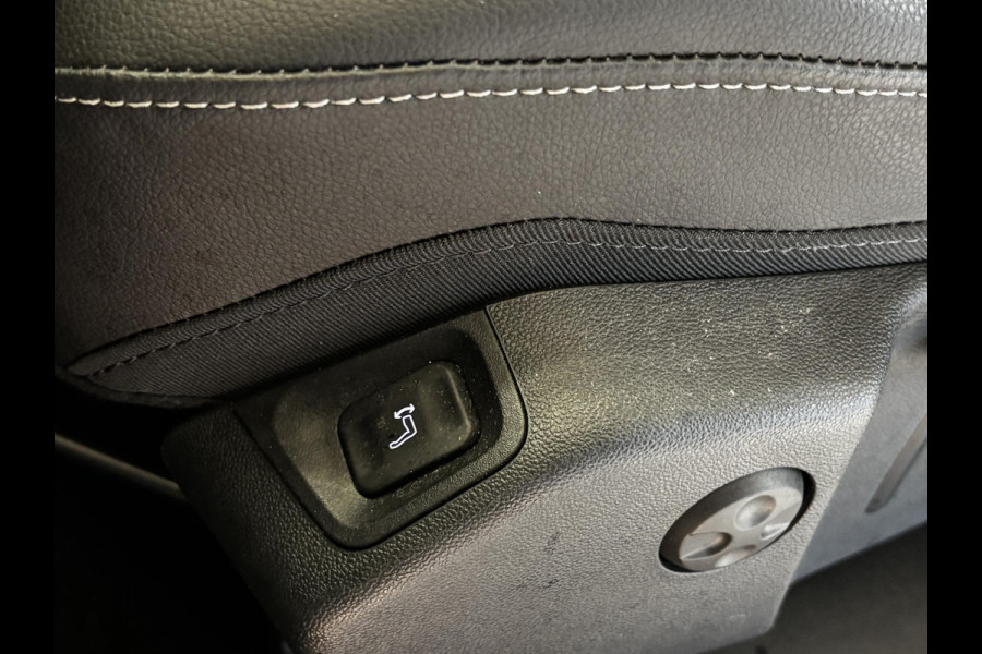 Opel Grandland X 1.2 Turbo Business Elegance Automaat | Trekhaak | Navigatie | 360 Camera| 4-seizoensbanden | Android auto / Apple carplay