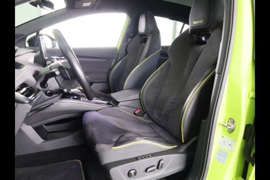 Škoda ENYAQ Coupé iV 80 RS 299pk | Panoramadak | Elektrisch verstelbare stoelen met geheugen | Verwarmbare voorstoelen en achterbank |