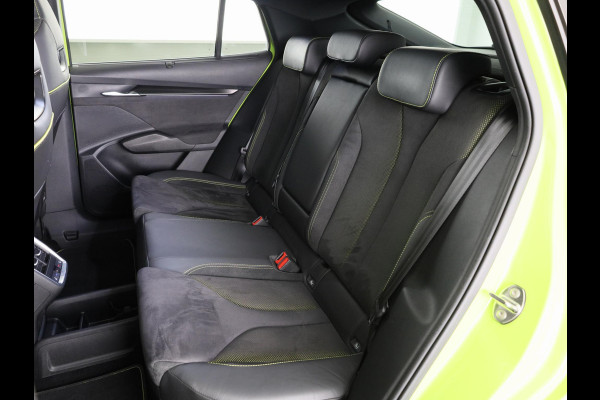 Škoda ENYAQ Coupé iV 80 RS 299pk | Panoramadak | Elektrisch verstelbare stoelen met geheugen | Verwarmbare voorstoelen en achterbank |