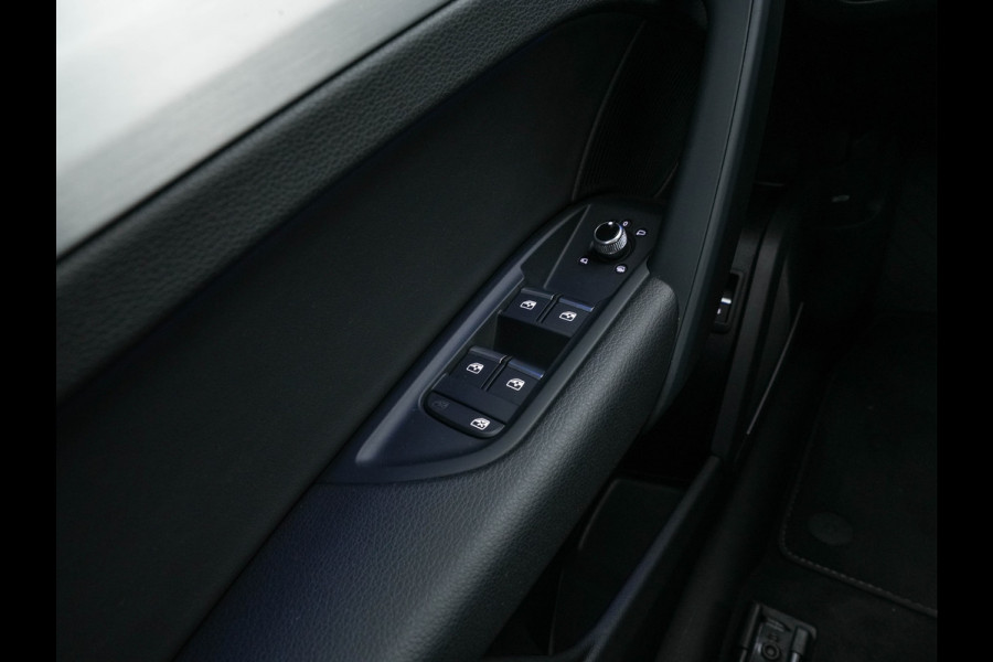 Audi Q5 50 TFSIe S-Line Edition Quattro (Plug-In) (INCL-BTW) *FULL-LED | DIGI-COCKPIT | LEATHER-FABRIC | BANG&OLUFSEN | HEATED-SPORTSEATS | DAB+ | KEYLESS | NAVI-FULLMAP | ECC | PDC | CRUISE | PRIVACYGLASS | SHIFTPADDLES |  AMBIENTLIGHT | 20