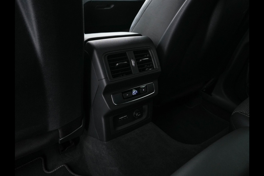 Audi Q5 50 TFSIe S-Line Edition Quattro (Plug-In) (INCL-BTW) *FULL-LED | DIGI-COCKPIT | LEATHER-FABRIC | BANG&OLUFSEN | HEATED-SPORTSEATS | DAB+ | KEYLESS | NAVI-FULLMAP | ECC | PDC | CRUISE | PRIVACYGLASS | SHIFTPADDLES |  AMBIENTLIGHT | 20