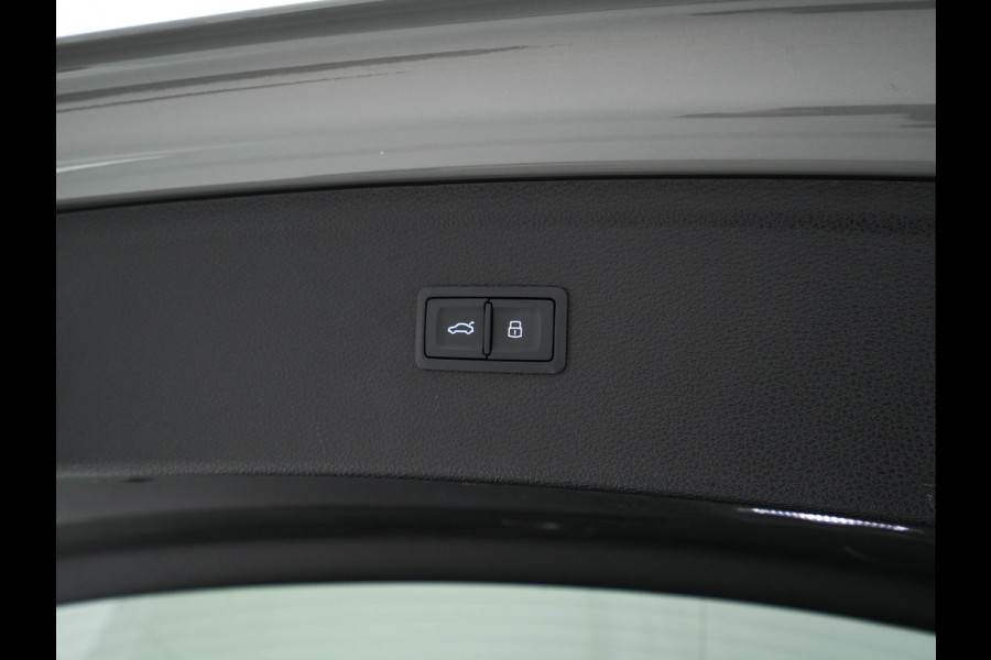 Audi Q5 50 TFSIe S-Line Edition Quattro (Plug-In) (INCL-BTW) *FULL-LED | DIGI-COCKPIT | LEATHER-FABRIC | BANG&OLUFSEN | HEATED-SPORTSEATS | DAB+ | KEYLESS | NAVI-FULLMAP | ECC | PDC | CRUISE | PRIVACYGLASS | SHIFTPADDLES |  AMBIENTLIGHT | 20