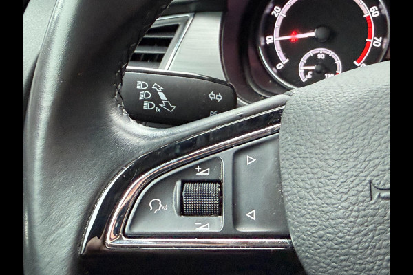 Škoda Fabia 1.0 TSI | ADAPTIEVE CRUISE CONTROL | STOELVERWARMING | PDC | APPLE CARPLAY / ANDROID AUTO