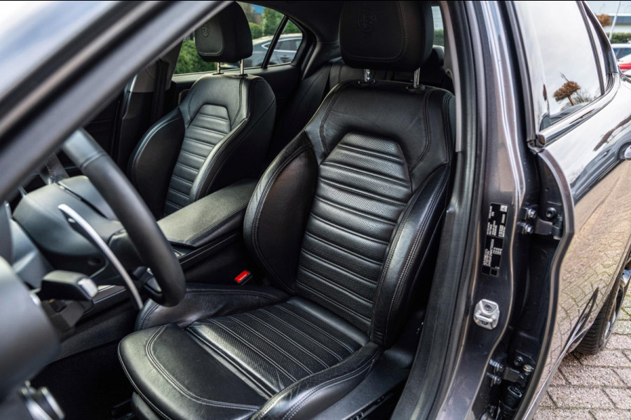 Alfa Romeo Giulia 2.0 T 280pk AWD Veloce Adaptive Camera Leder Stoel/Stuurverw. 19''