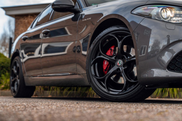 Alfa Romeo Giulia 2.0 T 280pk AWD Veloce Adaptive Camera Leder Stoel/Stuurverw. 19''