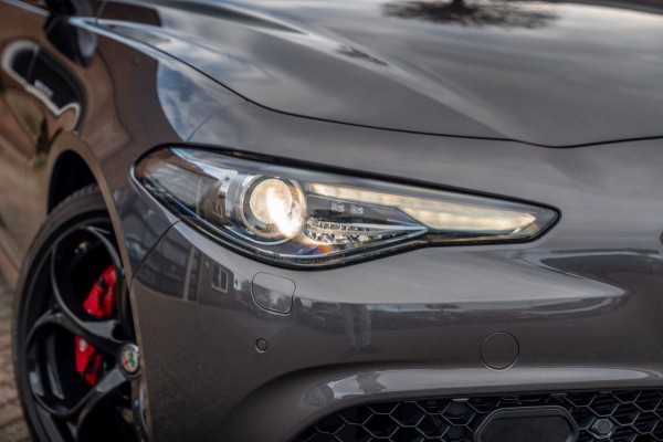 Alfa Romeo Giulia 2.0 T 280pk AWD Veloce Adaptive Camera Leder Stoel/Stuurverw. 19''