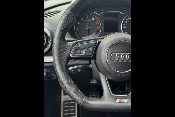 Audi A3 Sportback 30 TFSI Sport S Line Edition - Navigatie I Airco I Sport interieur & Velgen I PDC I Dealer onderhouden