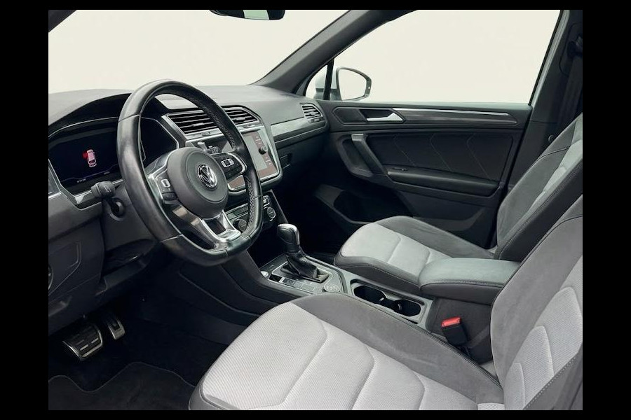 Volkswagen Tiguan 1.5 TSI ACT Highline Business R Navi| 19'LMvelgen| Camera|
