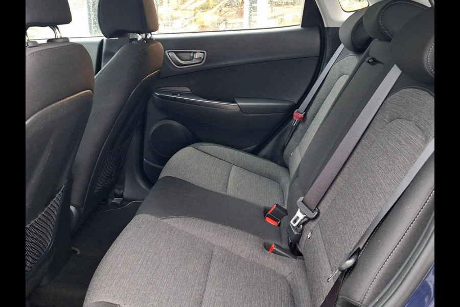 Hyundai Kona EV Comfort 64 kWh | SOH: nnb | 3 Fase | Warmtepomp | Trekhaak | Navi | Adaptive CC | Climate |