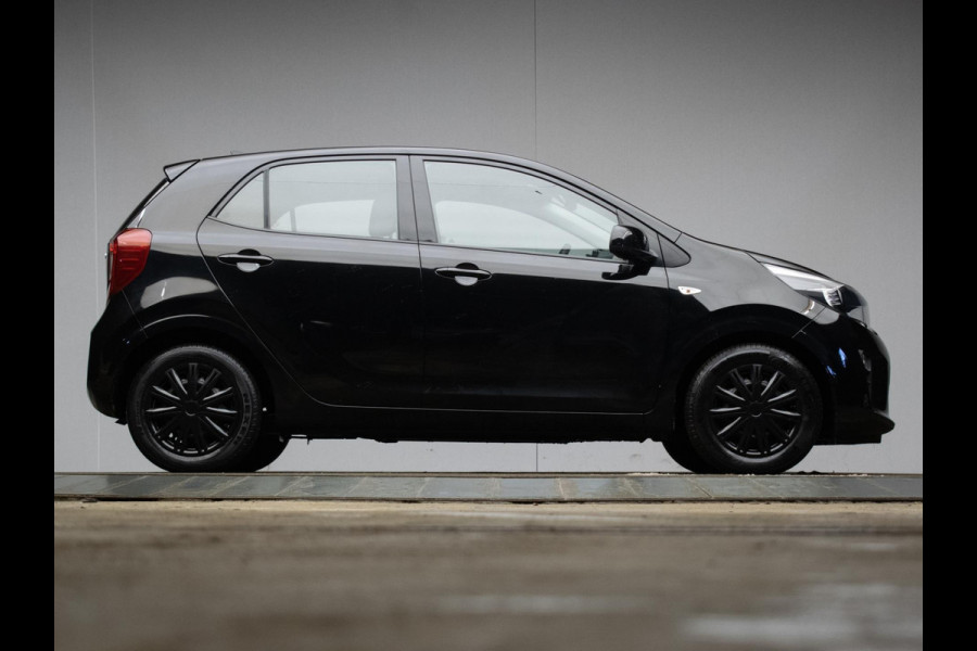 Kia Picanto 1.0 MPi BLACK/PACK (APPLECAR PLAY,NAVI,LED,SPORTSTOELEN,AIRCO,BLACK,NETTESTAAT)