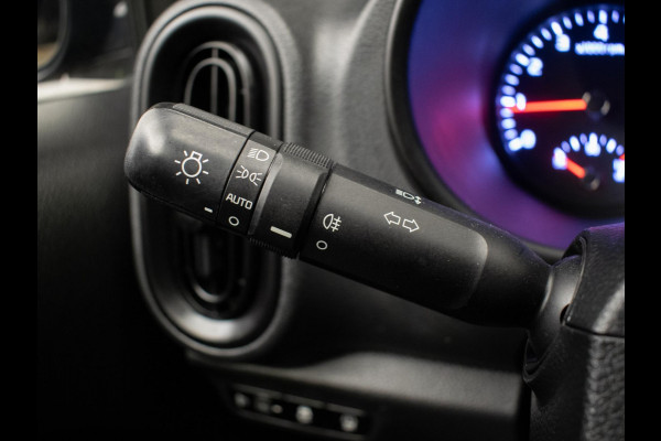 Kia Picanto 1.0 MPi BLACK/PACK (APPLECAR PLAY,NAVI,LED,SPORTSTOELEN,AIRCO,BLACK,NETTESTAAT)