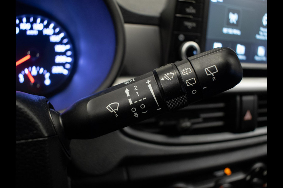 Kia Picanto 1.0 MPi BLACK/PACK (APPLECAR PLAY,NAVI,LED,SPORTSTOELEN,AIRCO,BLACK,NETTESTAAT)