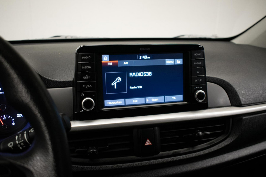 Kia Picanto 1.0 MPi BLACK/PACK (APPLECAR PLAY,NAVI,LED,SPORTSTOELEN,AIRCO,BLACK,NETTESTAAT)