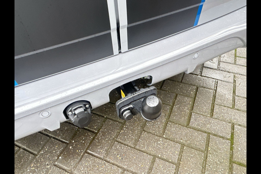 Ford E-Transit Custom 340 L2H1 Sport 71 kWh 2x schuifdeur, LMV 19'', navigatie, laadvloer, trekhaak, camera Snel leverbaar