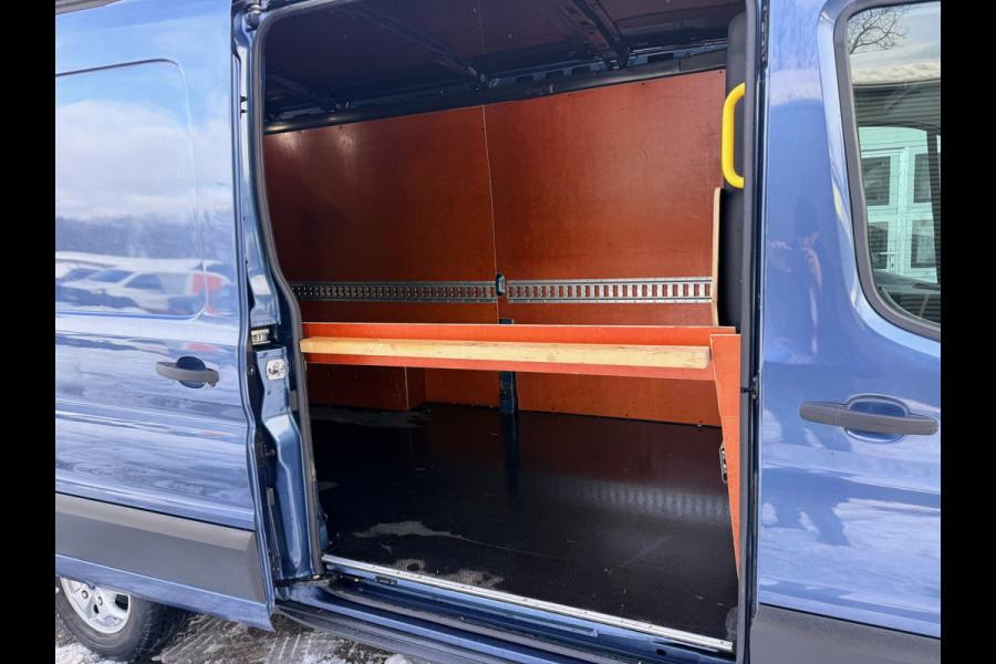 Ford Transit 350 2.0 TDCI 185pk Automaat Euro 6 L3H2 Limited - Rijplaat