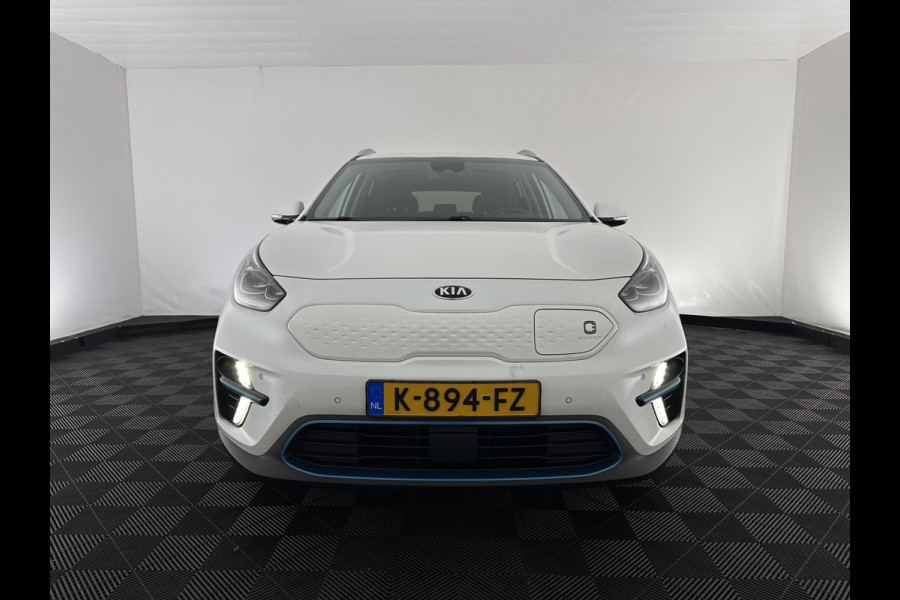 Kia e-Niro ExecutiveLine 64 kWh [ 3-Fase ] {SOH-100%} (INCL-BTW)  Aut.*LEATHER | FULL-LED | NAVI-FULLMAP | ADAPTIVE-CRUISE | CAMERA | MEMORY-PACK | LANE-ASSIST | KEYLESS | DIGI-COCKPIT | PRIVACY-GLASS | 17"ALU*