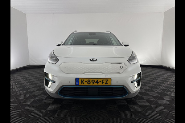 Kia e-Niro ExecutiveLine 64 kWh [ 3-Fase ] {SOH-100%} (INCL-BTW)  Aut.*LEATHER | FULL-LED | NAVI-FULLMAP | ADAPTIVE-CRUISE | CAMERA | MEMORY-PACK | LANE-ASSIST | KEYLESS | DIGI-COCKPIT | PRIVACY-GLASS | 17"ALU*