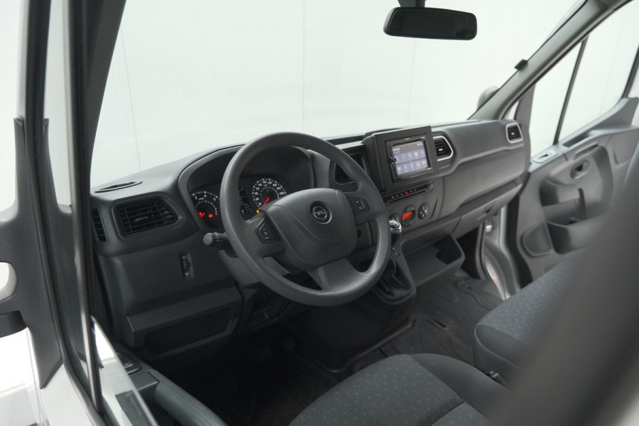 Opel Movano 2.3 Turbo L2H2 DC | Trekhaak | Camera | Navigatie | Climate Control