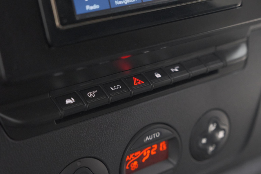 Opel Movano 2.3 Turbo L2H2 DC | Trekhaak | Camera | Navigatie | Climate Control