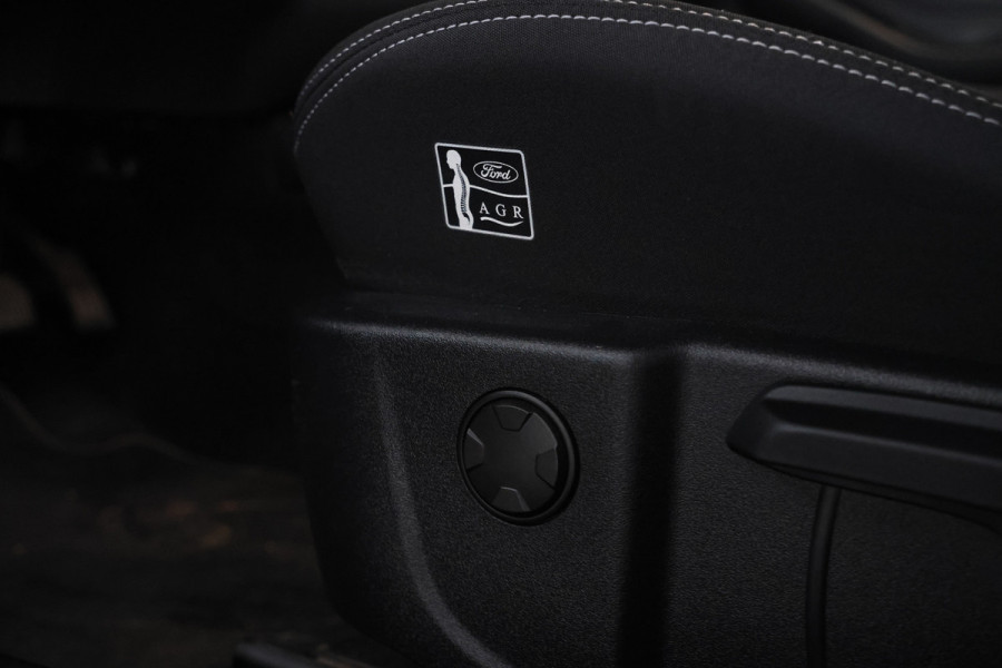 Ford FOCUS Wagon 1.5 EcoBlue Titanium Business Automaat, Navigatie, Climate,