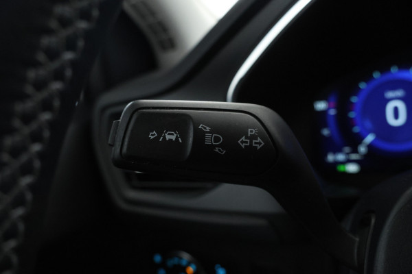 Ford FOCUS Wagon 1.5 EcoBlue Titanium Business Automaat, Navigatie, Climate,