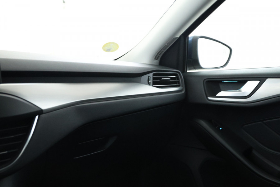 Ford FOCUS Wagon 1.5 EcoBlue Titanium Business Automaat, Navigatie, Climate,