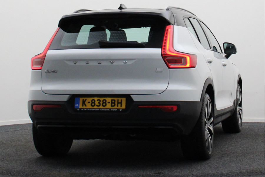 Volvo XC40 Recharge P8 AWD R-Design Two-Tone, Panoramadak, Apple Carplay, Pilot Assist, Trekhaak, 20"