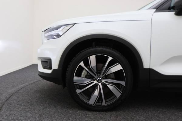 Volvo XC40 Recharge P8 AWD R-Design Two-Tone, Panoramadak, Apple Carplay, Pilot Assist, Trekhaak, 20"