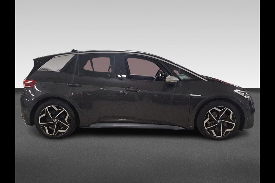 Volkswagen ID.3 First Plus 58 kWh Incl. Stoel en stuurverwarming | Apple Carplay/Android Auto | Navigatie