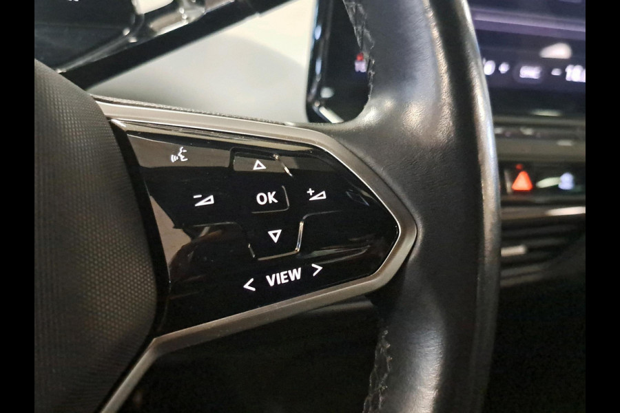 Volkswagen ID.3 First Plus 58 kWh Incl. Stoel en stuurverwarming | Apple Carplay/Android Auto | Navigatie