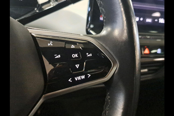 Volkswagen ID.3 First Plus 58 kWh Incl. Stoel en stuurverwarming | Apple Carplay/Android Auto | Navigatie