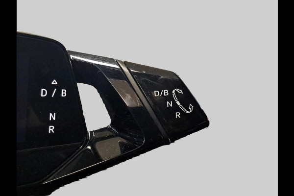 Volkswagen ID.3 First Plus 58 kWh Incl. Stoel en stuurverwarming | Apple Carplay/Android Auto | Navigatie