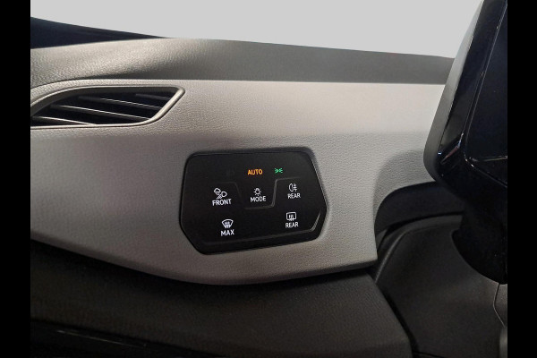 Volkswagen ID.3 First Plus 58 kWh Incl. Stoel en stuurverwarming | Apple Carplay/Android Auto | Navigatie