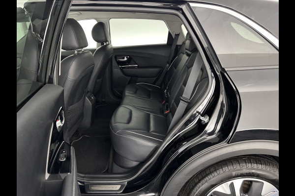 Kia e-Niro ExecutiveLine 64 kWh [ 3-Fase ] {SOH-100%} (INCL.BTW) Aut.*LEATHER | FULL-LED | NAVI-FULLMAP | ADAPTIVE-CRUISE | CAMERA | MEMORY-PACK | LANE-ASSIST | KEYLESS | DIGI-COCKPIT | PRIVACY-GLASS | 17"ALU*