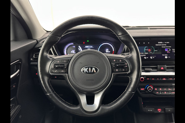Kia e-Niro ExecutiveLine 64 kWh [ 3-Fase ] {SOH-100%} (INCL.BTW) Aut.*LEATHER | FULL-LED | NAVI-FULLMAP | ADAPTIVE-CRUISE | CAMERA | MEMORY-PACK | LANE-ASSIST | KEYLESS | DIGI-COCKPIT | PRIVACY-GLASS | 17"ALU*