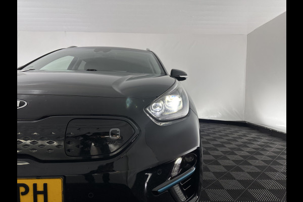 Kia e-Niro ExecutiveLine 64 kWh [ 3-Fase ] {SOH-100%} (INCL.BTW) Aut.*LEATHER | FULL-LED | NAVI-FULLMAP | ADAPTIVE-CRUISE | CAMERA | MEMORY-PACK | LANE-ASSIST | KEYLESS | DIGI-COCKPIT | PRIVACY-GLASS | 17"ALU*