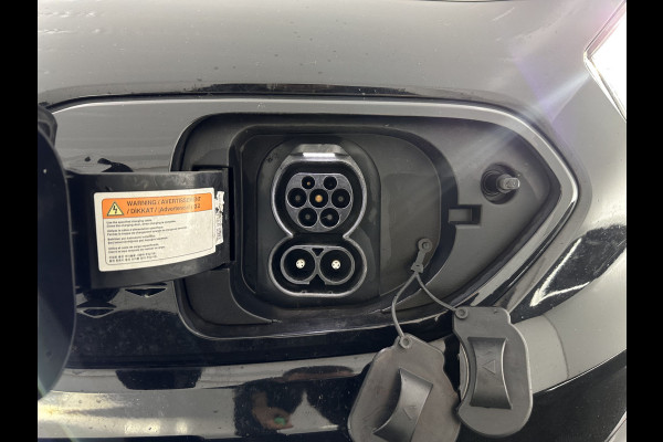 Kia e-Niro ExecutiveLine 64 kWh [ 3-Fase ] {SOH-100%} (INCL.BTW) Aut.*LEATHER | FULL-LED | NAVI-FULLMAP | ADAPTIVE-CRUISE | CAMERA | MEMORY-PACK | LANE-ASSIST | KEYLESS | DIGI-COCKPIT | PRIVACY-GLASS | 17"ALU*