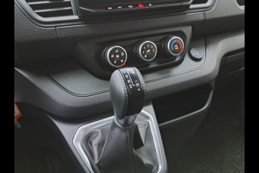Renault Trafic T30 2.0 dCi Automaat 150 pk Euro 6 Lang L2 - Apple Carplay - LED