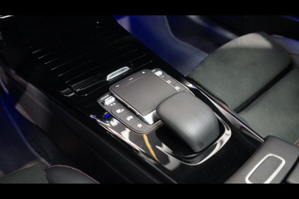 Mercedes-Benz CLA-Klasse 250 e AMG AUTOMAAT-AMBIANCE-CAMERA-ELEKTR MEMORY-KEYLESS-MBUX-MULTIBEAM-PANORAMA