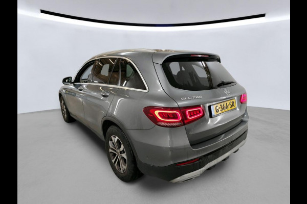 Mercedes-Benz GLC 200 Automaat | LED verlichting | Stoelverwarming | Trekhaak afneembaar | Climate & cruise control | Navigatiesysteem | Achteruit